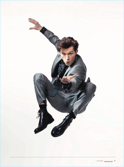 Tom Holland suits up for the pages of The Rake Turkey. The Spider-Man: Homecoming star explains to the magazine how he's not too out of place in a suit. In a translated quote, the British Flying Poses Drawing, Aquaman Injustice, Cartoon Anatomy, Spiderman Poses, Jumping Poses, Drawing Bases, Action Pose Reference, Male Pose Reference, Tom Holland Peter Parker