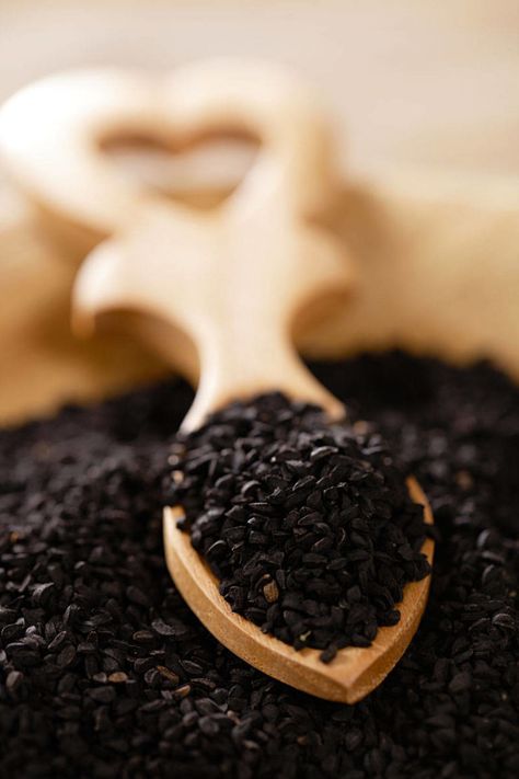 8 Best Foods for Gorgeous Skin Black Cumin, Hair Elixir, Black Sesame Seeds, Black Seed Oil, Gorgeous Skin, Black Seed, Best Foods, Natural Health, Natural Remedies