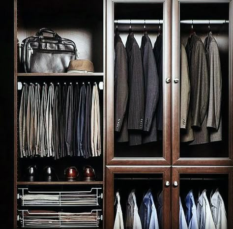 Mens Organized Suits And Pants Closet Cabinetry Mens Closet Organization, Organiser Son Dressing, Walk In Closet Design, Fashion Walk, Gentleman's Wardrobe, Luxury Closets Design, Men Closet, Closet Goals, Master Closet