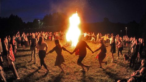 Longest Day Of The Year, The Longest Day, International Yoga Day, Earth Orbit, People Dancing, Days Of The Year, Summer Solstice, The Best Day, 50th Birthday Party