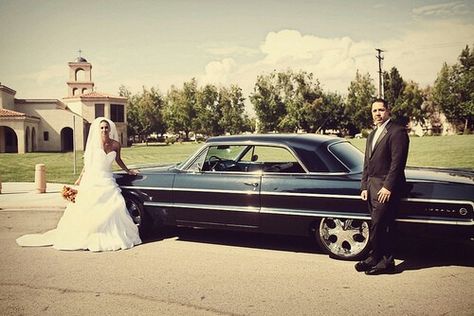 Lowrider Wedding, Gangster Wedding, Spanish Wedding, Beautiful Wedding Photography, Lowrider Cars, Best Classic Cars, Picture Description, Wedding Gowns Mermaid, Mexican Wedding