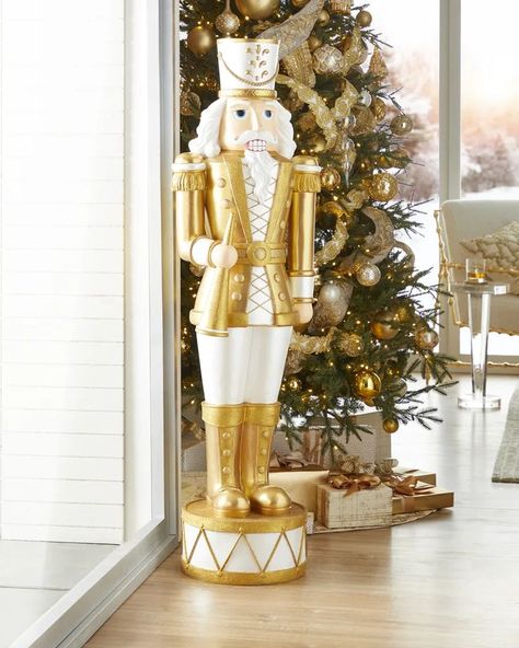 Nutcracker Decor, Nutcracker Christmas Decorations, Golden Christmas, Christmas Projects Diy, Holiday Store, Pink Christmas Tree, Christmas Fairy, Christmas Makes, Nutcracker Christmas