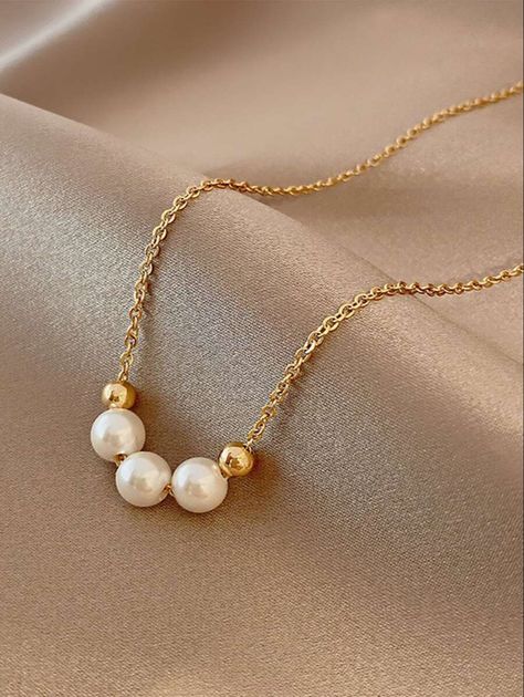 handmade pearl 
necklaces pearl 
fashion jewellery 
jewellery aesthetic 
gold pearls 
dyi jewellery Perla Jewellery, Diy Jewelry Set, Necklaces Pearl, Pearl Jewelry Design, Pearl Necklace Designs, Diy Jewelry Unique, Pearl Decor, Handmade Jewelry Tutorials, Jewelry Accessories Ideas