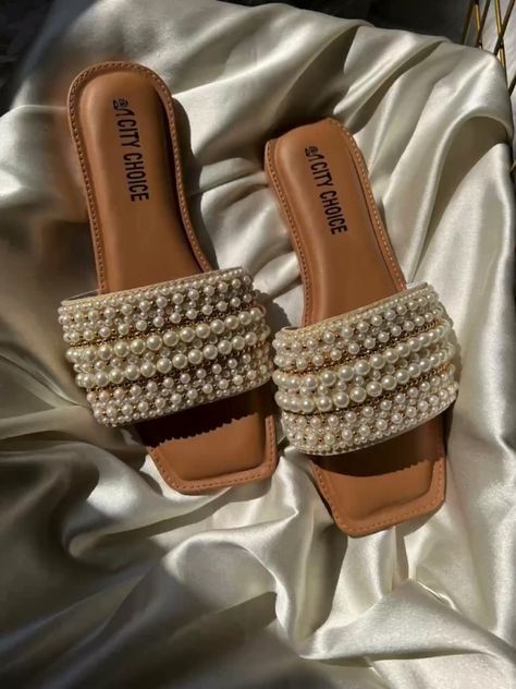 Stylish Shoes Heels, Bridal Sandals Heels, Elegant Shoes Heels, Quirky Shoes, Fancy Sandals, Pearl Shoes, Pretty Sandals, Pearl Sandals, Fashion Shoes Heels