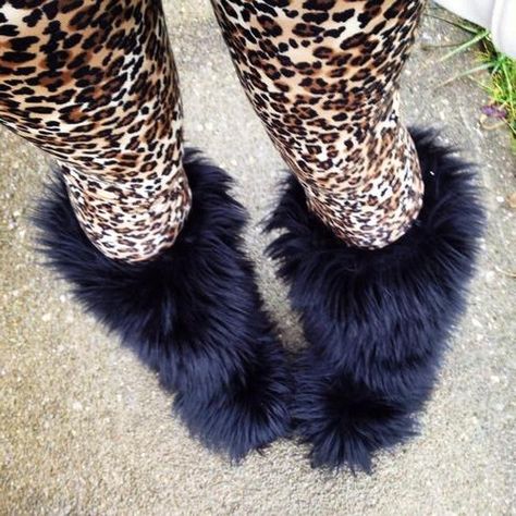 Get these boots at customfurboots.storenvy.com Trashy Y2k Aesthetic, Mcbling Fashion, Print Boots, Stylish Leggings, Gyaru Fashion, Trashy Y2k, 2000s Aesthetic, 2000s Fashion Outfits, Grunge Style