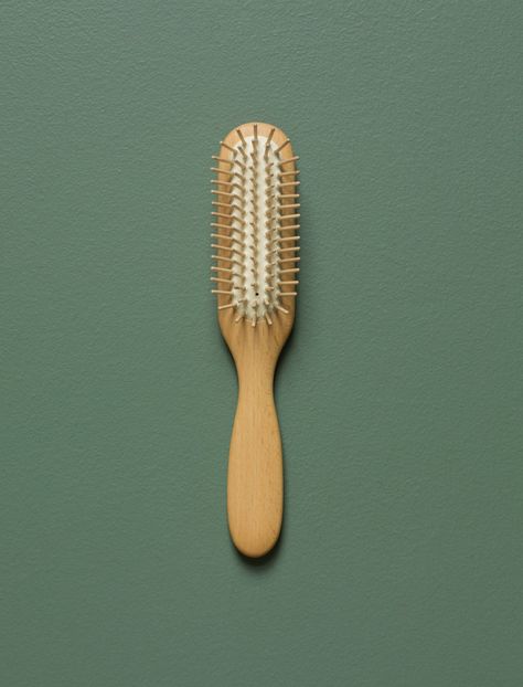 Hairbrush // Wooden Pins | everyday needs Interior Decor Minecraft, Kitchen Jars Decor, Decor Minecraft, Wooden Hair Brush, Wooden Pins, Bathroom Shop, Decorated Jars, Air Vent, Thick Hair