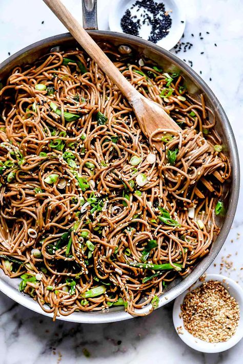 THE BEST Sesame Soba Noodles | foodiecrush .com Japanese Soba Noodle Recipe, Asian Salads, Japanese Soba Noodles, Asian Pasta, Soba Noodles Recipe, Fry Noodles, Asian Side Dishes, Resep Pasta, Soba Noodle