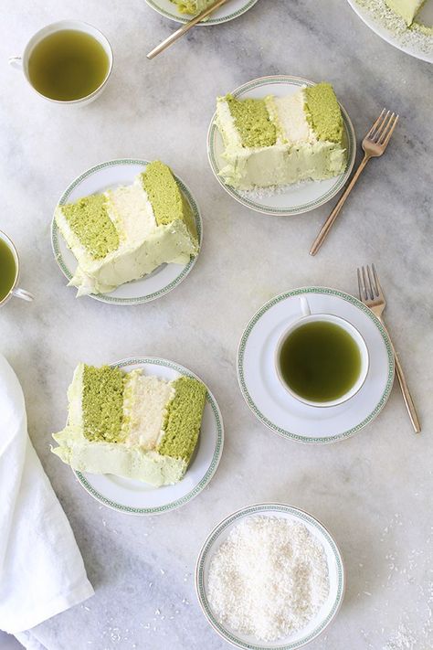 Macha Cake, Matcha Cake Recipe, Coconut Matcha, Tea Desserts, Cake Coconut, Matcha Recipes, Entertaining Tips, Matcha Cake, Green Tea Recipes