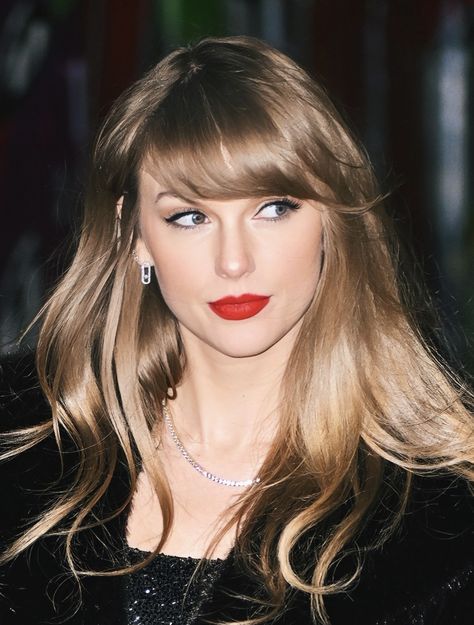 Taylor Swift Makeup, Taylor Swift Fotos, Taylor Swift Street Style, Estilo Taylor Swift, All About Taylor Swift, Side Bangs, Long Live Taylor Swift, Live Taylor, Taylor Swift 13