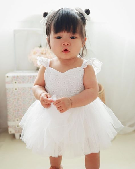 1 Year Baby Girl Dresses, Flower Girl Dresses Toddler, Kiddie Prom, Belle Tutu, White Baby Clothes, Kids White Dress, Baby Birthday Photoshoot, White Baby Dress