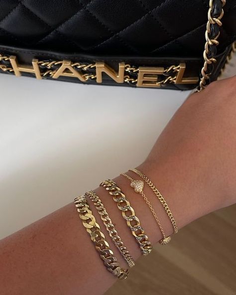 Luxe Jewelry, Jewelry Boards, Funky Jewelry, Jewelry Inspo, Diamond Bracelet, Gold Bracelet, Gold, On Instagram, Beauty