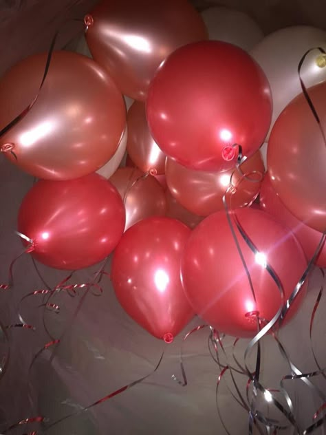 Pink Red Balloons, Birthday Room Surprise, Birthday Candle Photography, Birth Celebration, 16 Candles, Glow Birthday Party, Birthday Post Instagram, Glow Birthday, Birthday Wallpaper