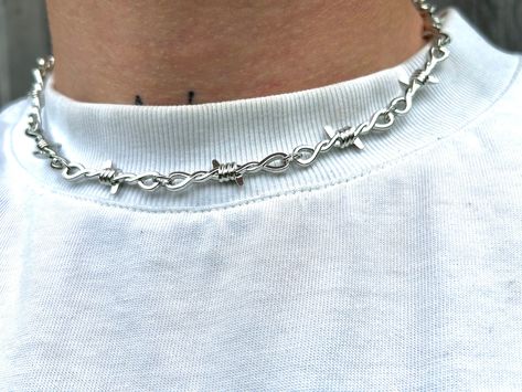 Barbed Wire Necklace, Silver Y2k, Y2k Jewelry, Wire Necklace, Barbed Wire, Y2k Retro, Men Jewelry, Jewelry Inspiration, Mens Jewelry