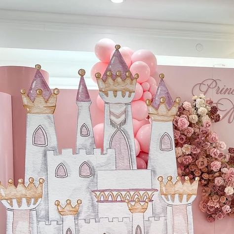 MODERN EVENT DECOR & BALLOONS on Instagram: "Once upon a time in a kingdom not so far away little princess Avani turned one 👑💗 . Special thanks to our dear client @claudiagill18 for your continued support. We love to see your babies grow 💕 . How gorgeous is that cake from @midnightcakes! And check out the breathtaking floral arrangements from @apinkstring 😍 love working with you girls 💕 . Event planning/styling, backdrop & balloon installation | @wowmyparty . . #princessparty #princessbirth Modern Event Decor, Cinderella Birthday Party Decorations, Backdrop Balloon, Decor Balloons, Rapunzel Birthday Party, Cinderella Birthday Party, Princess Theme Birthday, Princess Theme Party, Cinderella Birthday