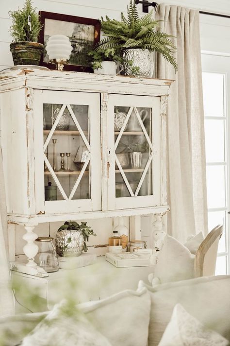 Farmhouse Vignettes, Neat Furniture, White Hutch, Farmhouse Hutch, Cottage Decorating, Vibeke Design, Liz Marie, Hutch Decor, Fun Furniture