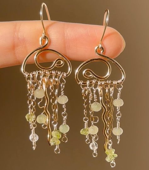 Wire Mushroom Earrings, Wire Mushroom, Intricate Earrings, Season Of Change, Wire Wrapping Tutorial, Wire Jewellery, Peridot Crystal, Earring Ideas, Fun Easy Crafts