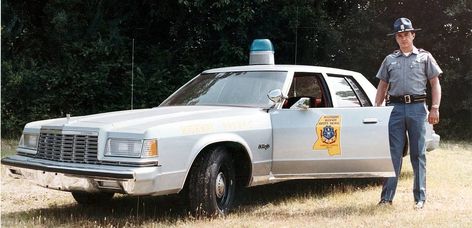 Mississippi Highway Patrol, 1980 Dodge St. Regis | D Coates | Flickr Mississippi Highway Patrol, Us Police Car, Safety Patrol, Old Police Cars, Star Badge, Highway Patrol, Ford Ltd, Cool Car, State Trooper