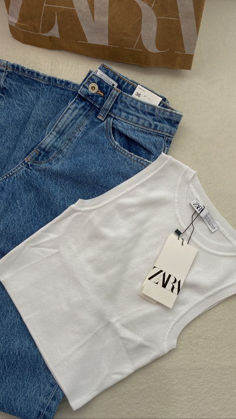 Mode Zara, Everyday Fashion Outfits, Casual Day Outfits, Easy Trendy Outfits, Simple Trendy Outfits, Basic Outfits, Casual Style Outfits, Looks Style, Dream Clothes