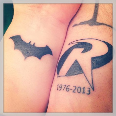 Batman And Robin Tattoo Ideas, Batman And Robin Tattoo Matching, Dc Robin Tattoo, Batman Robin Tattoo, Batman And Robin Tattoo, Dc Tattoo Ideas, Robin Symbol, Robin Logo, Superman Tattoos