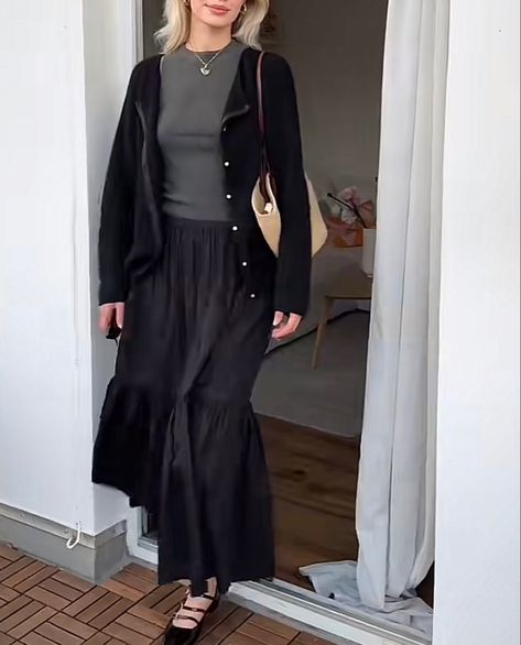 Flowy Work Outfit, Fall Black Maxi Skirt Outfits, Long Black Skirt Outfit Midsize, Tiered Maxi Skirt Outfit Winter, Flowy Winter Outfit, Tiered Black Skirt Outfit, Black Maxi Skirt Outfit Spring, Long Black Tiered Skirt Outfit, Black Tiered Maxi Skirt Outfit