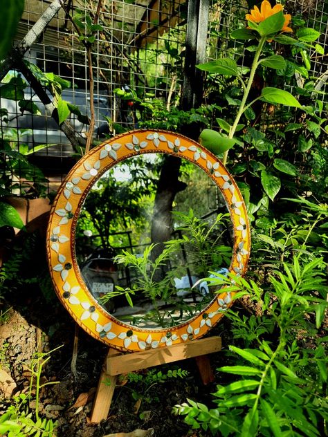 #lippan #art #mirror #clayart #yellow #aesthetics Lippan Mirror, Lippan Art Mirror, Yellow Aesthetics, Lipan Art, Yellow Mirror, Yellow Mirrors, Painted Mirror, Art Mirror, Lippan Art