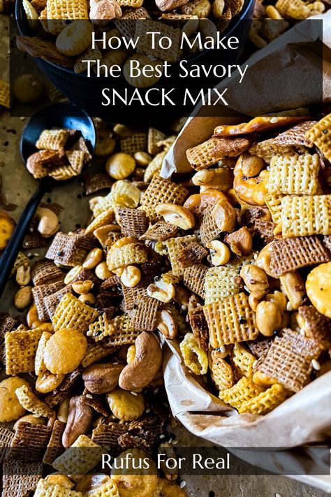 picture of savory snack mix with cereals, pretzels, nuts and, everything bagel seasoning in a paper bag Savory Chex, Savory Chex Mix, Goldfish Snack, Easy Snack Mix, Snack Mix Recipe, Goldfish Crackers, Diy Food Gifts, Cheese Dip Recipes, Kid Friendly Snack