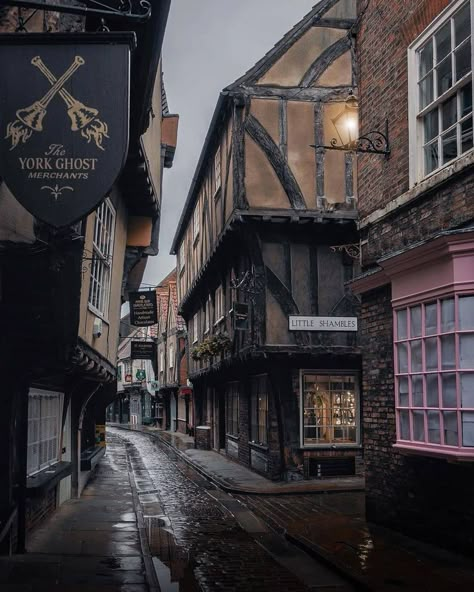 Villages Aesthetic, York Shambles, Shambles York, Medieval Street, The Shambles, York Uk, England Aesthetic, York England, England Photography