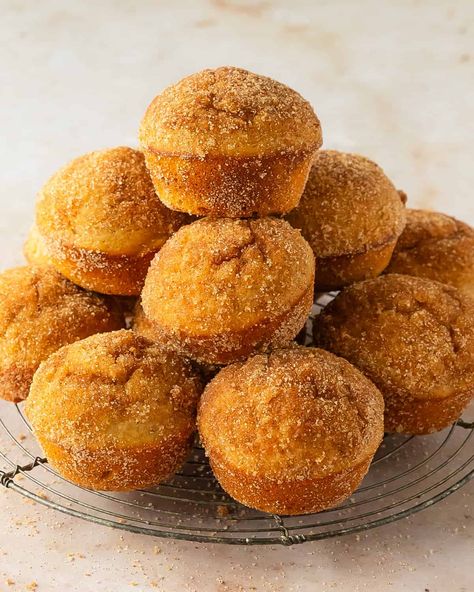 French Breakfast Muffins, Spiced Muffins, Muffin Recipes Cinnamon, Cinnamon Sugar Muffins, Vanilla Muffins, Breakfast Muffin, Applesauce Muffins, Cinnamon Breakfast, Moist Muffins