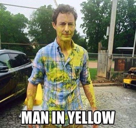 The man in yellow reverse flash the flash eobard thawne Barry Allen dr. Harrison Wells Thawne The Flash, Harrison Wells Eobard Thawne, Flash And Reverse Flash, The Flash Fanart, The Flash Funny, The Flash Memes, The Reverse Flash, The Flash Barry Allen, Harrison Wells