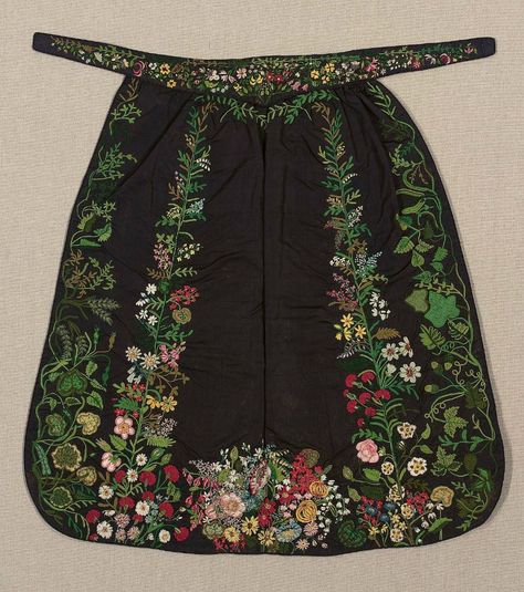 Apron, silk embroidered with silk ribbon and lined with cotton, 1830-40, French. February Fashion, Historical Sewing, Historical Clothes, Magical Dress, Historical Dress, Museum Of Fine Arts Boston, Embroidered Apron, Culture Club, Silk Taffeta