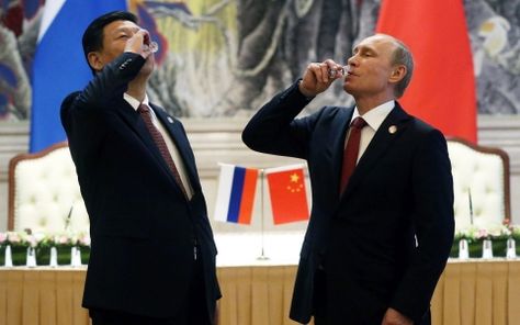 russia and China bypass US dollar Russian Vodka, China Ink, China Russia, Go Red, Great Leaders, Current Events, Pune, Beijing, Moscow