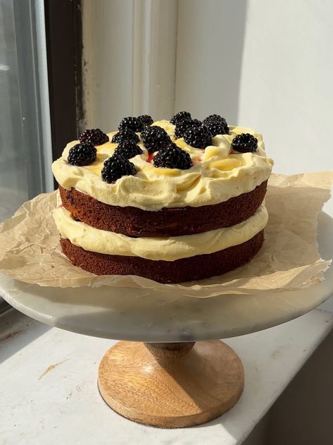 Lemon Blackberry Cake Blackberry Cake Aesthetic, Blackberry Birthday Cake, Two Cakes Side By Side Birthday, Mini Birthday Cake Recipe, Fruit Filled Cake, Cake With Fruit On Top, Mascarpone Cake Recipe, Bare Cake, Lemon Berry Cake