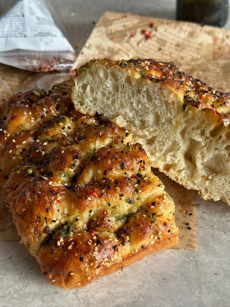 Simple and Best Same Day Focaccia Bread Recipe - Same Day Focaccia, Best Foccacia Bread Recipes, Foccacia Recipe, Homemade Focaccia, Dessert Sandwich, Foccacia Bread, Focaccia Bread Recipe, Focaccia Recipe, Flour Alternatives