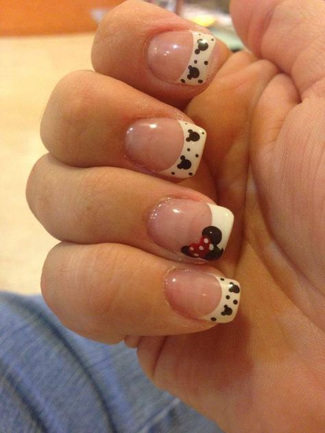 Discover and share the most beautiful images from around the world Mouse Nail Art, Mickey Mouse Nail Art, Disneyland Nails, Disney Nail Designs, Mickey Mouse Nails, Disney Acrylic Nails, Minnie Mouse Nails, Mickey Nails, Kutek Disney