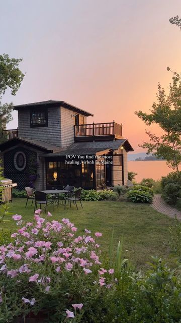 Angela Pham on Instagram: "Hoping I’ll have found my oceanfront Maine cottage by retirement age #mainetravel #airbnb #maine #newenglandliving #cabinlife" Maine Home Aesthetic, Coastal Maine Homes, Maine Cabin, Lake Lifestyle, Maine Cottage, Maine Travel, Cabin Life, Dream Life, Trip Planning