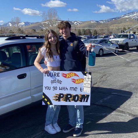 Car Promposal Ideas Boyfriends, Cars Movie Hoco Proposals, Hot Wheels Promposal Ideas, Tolo Proposal Ideas For Guys, Redbull Promposal, Cute Prom Proposals For Boyfriends, Airplane Promposal, Car Homecoming Proposal, 2023 Promposal