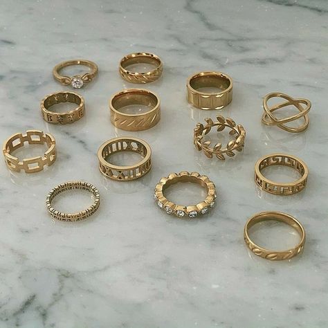 Hand Jewelry Rings, Jewelry Accessories Ideas, Classy Jewelry, Jewelry Essentials, Fancy Jewellery, Jewelry Lookbook, Fancy Jewelry, Hand Jewelry, Girly Jewelry