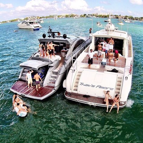 Boating Luxury Helicopter, Luxury Jets, Luxury Private Jets, Luxury Boat, Yacht Party, Private Yacht, Private Jets, Super Rich Kids, Yacht Life