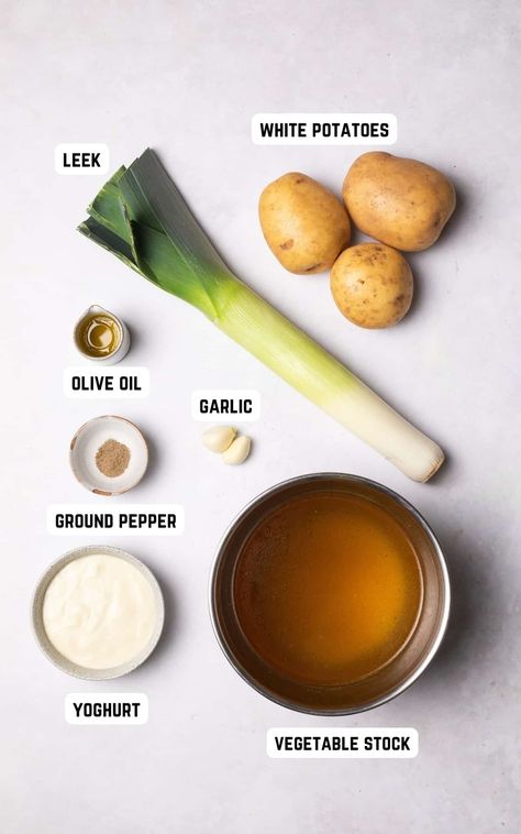 Easy Leek and Potato Soup - Healthy Living James Leek Soup French Women, Leek Soup Recipes, Healthy Potato Leek Soup, Leek And Potato Soup, Leek And Potato, Healthy Potatoes, Soup Healthy, Potato Leek, Healthy Probiotics