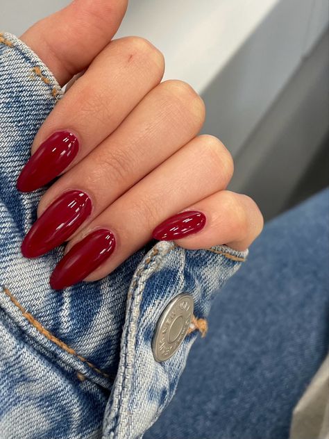 Red Badem Nails, Scarlett Red Nails, Minimal Christmas Nails Red, Classy Red Almond Nails, Red Nails Pale Skin, Muted Red Nails, Perfect Red Nails, Cute Nail Designs Almond, Red Nail Shades