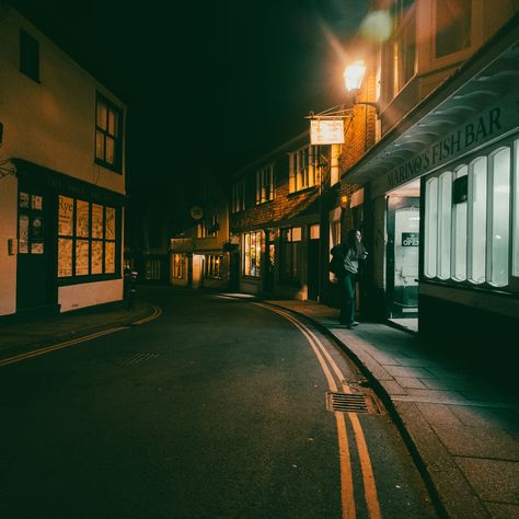 Street Photography with the Osmo Pocket 3 — Joe Redski Night Street Photography, Street Photography Tips, London Street Photography, Street Image, Covered Walkway, Photography Settings, Lightroom Editing, London Street, Urban Photography