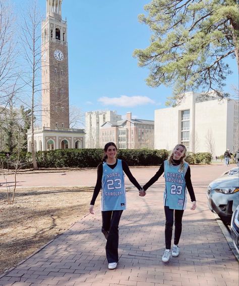 Unc Chapel Hill Game Day Outfit, Unc Aesthetic, Unc Charlotte Aesthetic, Unc Chapel Hill Sorority, Unc Basketball Outfit, Chapel Hill North Carolina Aesthetic, Unc College, Unc Charlotte, Unc Chapel Hill Campus