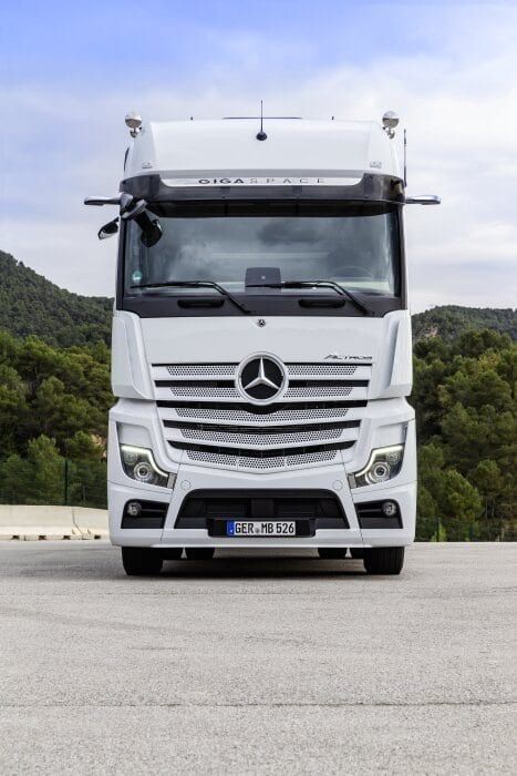 Mercedes-Benz Actros Mercedes Benz Truck, Benz Truck, Mercedes Wallpaper, Transport Truck, Muscle Truck, Mercedes Truck, Mercedes Benz Trucks, Iphone Wallpaper Sky, New Photo Download