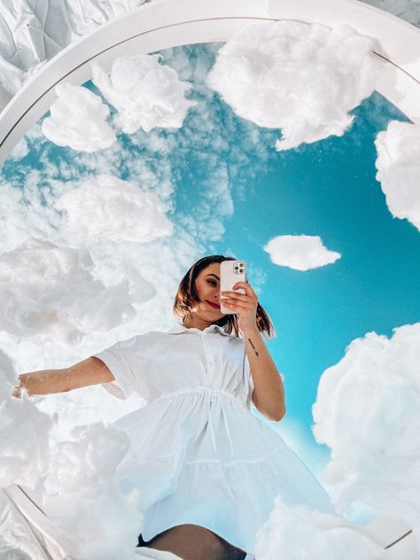 Cloud Fashion Photography, Clouds Aesthetic Photoshoot, Cloud Photography Creative, Head In The Clouds Photoshoot, Flower Props Photography, Cloud Nine Photoshoot, Cloud 9 Photoshoot Ideas, Sky Photoshoot Ideas, Cloud Photoshoot Ideas