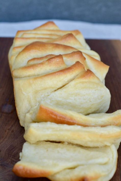 Pull Apart Bread Loaf | Simple & Rustic Weeknight Recipe | The Oven Light Cake Mix Coffee Cake, Quick Kimchi, Pull Apart Loaf, Bbq Tacos, Light Breakfast, Dinner Bread, Easy Meal Plans, Bread Loaf, Pull Apart Bread