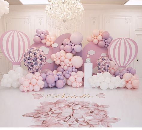 Pink Hot Air Balloon Baby Shower Theme, Parachute Decoration, Pastel Themed Birthday Party, Hot Air Balloon Birthday Theme, Baby Shower Color Themes, Hot Air Balloon Decoration, Hot Air Balloon Decor, Balloon Birthday Themes