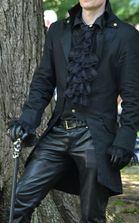 Moda Steampunk, Gothic Mode, Mode Steampunk, Gothic Men, Prom Ideas, Prom Suits, Gothic Steampunk, Steampunk Clothing, Gothic Outfits