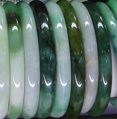 Jade Bangles Jade Astethic, Jade Jewelry Aesthetic, Jade Bracelet Aesthetic, Jade Aesthetic, Jade Charm, Crystal Bangle, Jade Bangle, Jade Ring, Jade Bracelet