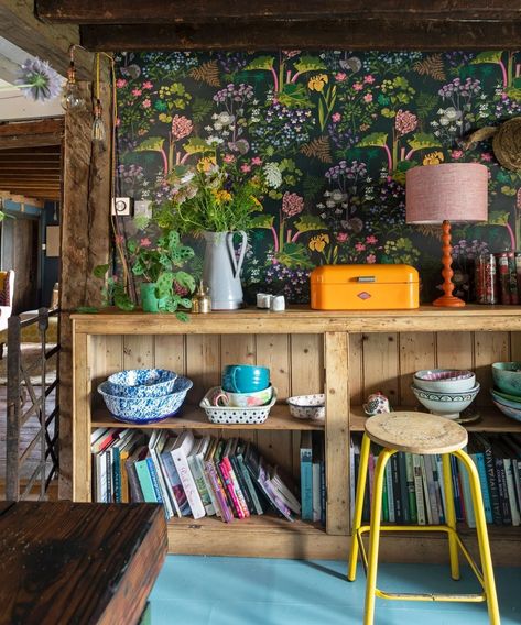 Vintage Maximalist Decor, English Farmhouse, Living Colors, Colorful Interior, Modern Farmhouse Living, Bedroom Images, Decor 2024, Modern Farmhouse Living Room, Maximalist Decor