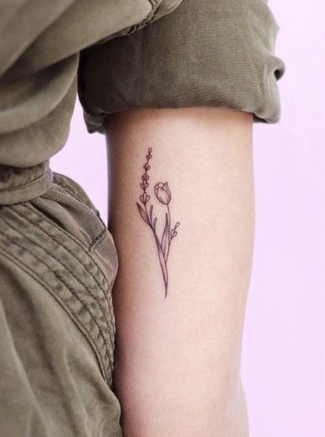 Tulip Tattoo, Line Tattoo, Piercing Ideas, Line Tattoos, Tattoo Inspo, Flower Tattoos, Body Art Tattoos, Flower Tattoo, Tatting